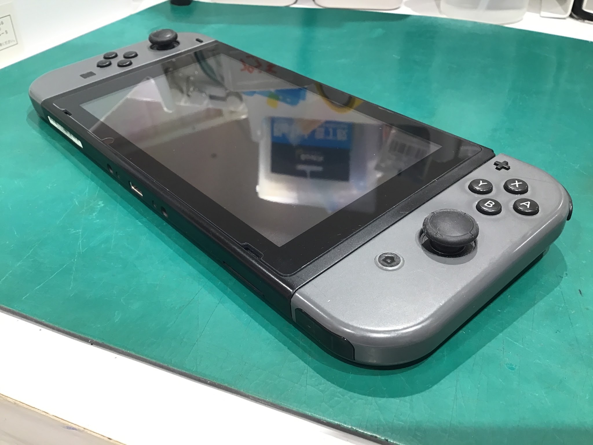 Switchのバッテリー交換を承りました。【スマホ修理工房丸井錦糸町店】